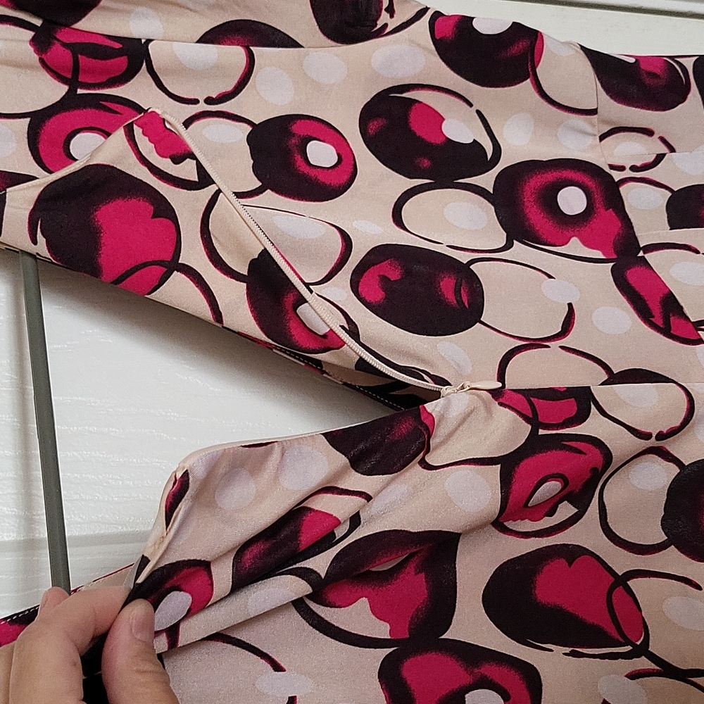 NWOT Tatyana wiggle dress - Picture 7 of 8